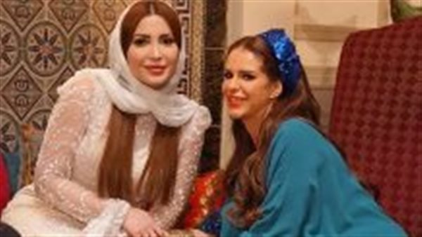 دنيا عبد العزيز ونسرين