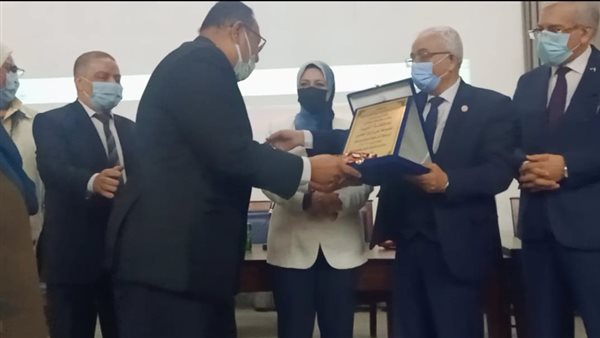 جانب من التكريم