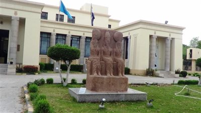متحف الآثار بالإسماعيلية يعرض لوحة الملك 
