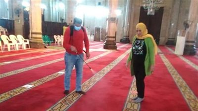 تعقيم المساجد في الإسكندرية قبل صلاة أول جمعة في رمضان