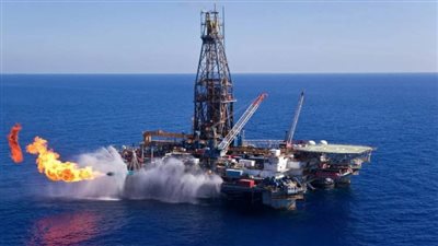 خسائر حادة تتخطى 4% لـ أسعار النفط مساء اليوم الأربعاء