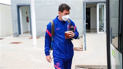 ميسي يتسبب في أزمة بعد إقامة حفل للاعبي برشلونة في منزله