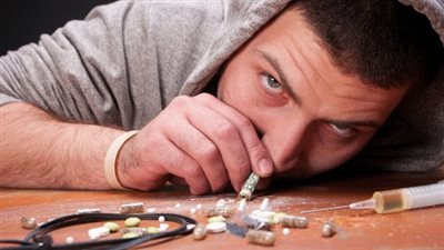 تعدى على ابنتنا بسبب إدمانه.. زوجة تفضح زوجها في محكمة الأسرة وتطلب الطلاق