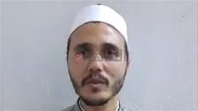 على طريقة النقشبندي.. شاب يبدع في الابتهال الديني بالمنيا (صور وفيديو)