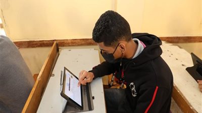 مشاكل تقنية أو انقطاع الإنترنت.. حالات استبدال امتحانات نوفمبر الإلكترونية بورقية لطلاب الثاني الثانوي