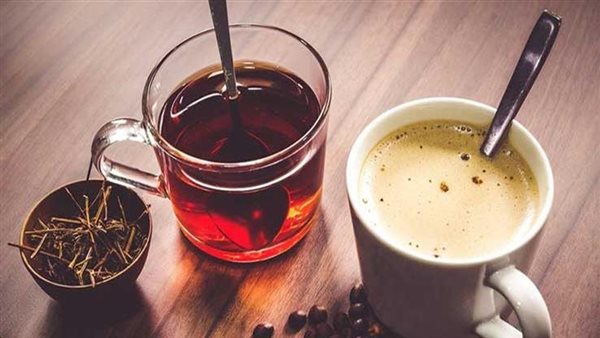 شرب الشاي والقهوة