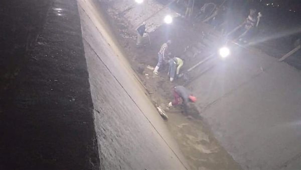 تبطين الترع بالمنيا