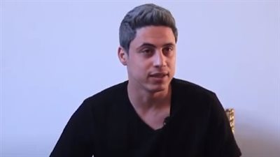 حليم: دوري في 