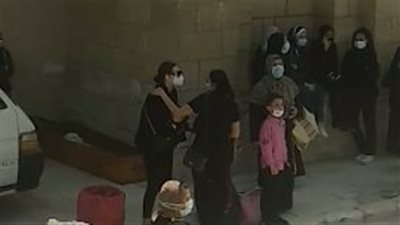 هنادي مهنا أول الحضور في جنازة هالة زين والدة زوجها