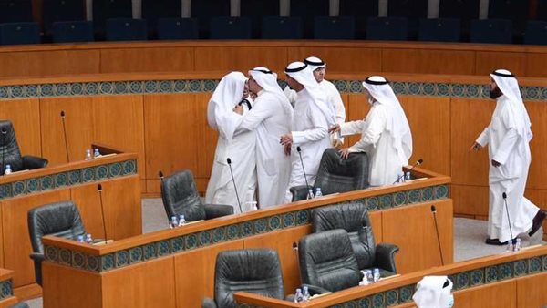 اشتباكات داخل مجلس