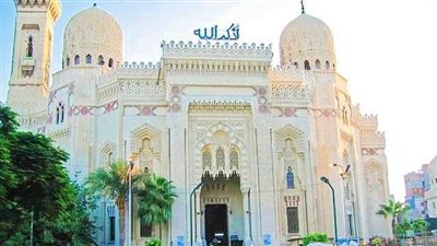 إيقاف أعمال مقاول ترميم سقف مسجد أبي العباس بالإسكندرية.. اعرف السبب 