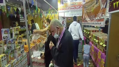 بتخفيض 25% على الدواجن واللحوم.. أسعار السلع الأساسية في معارض 