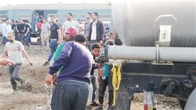 مياه القليوبية تدفع بسيارات مياه وإسعاف لمصابين حادث قطار طوخ (صور)