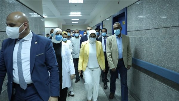 وزيرة الصحة هالة