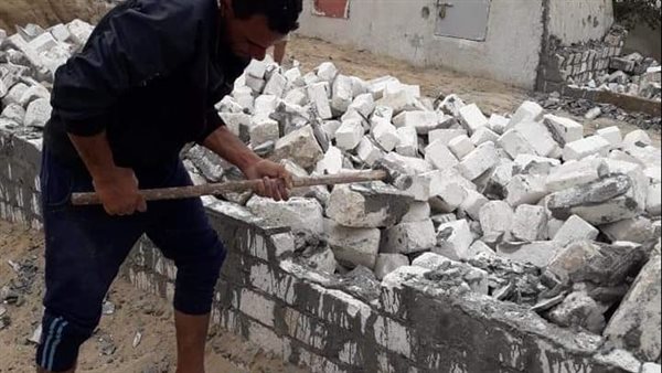 إزالة مقابر مخالفة