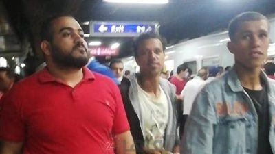  رغم زيادة أعداد كورونا.. تكدس شديد في محطة مترو رمسيس دون الالتزام بالإجراءات الاحترازية (صور وفيديو) 