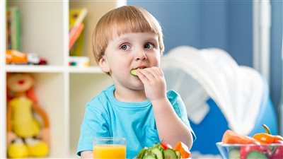 أول سنة صيام.. أطعمة مفيدة يمكن تقديمها لطفلك على وجبة السحور