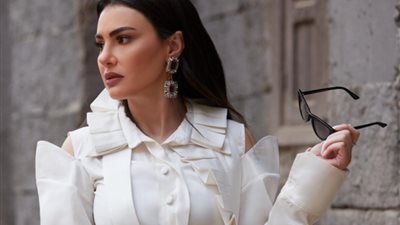 إشادات واسعة بأداء وجه القمر دينا فؤاد في 