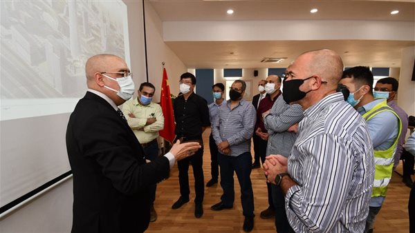 وزير الإسكان يتفقد