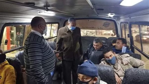 حملات تفتيش علي الكمامات