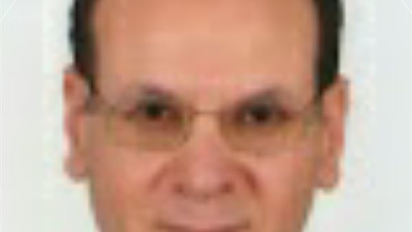  مصطفى أبو المكارم