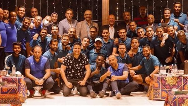 اجتماع مسؤولو البنك