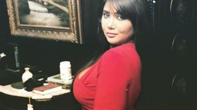 رنا هويدي مذيعة MBC السابقة “تريند” بسبب صور عارية