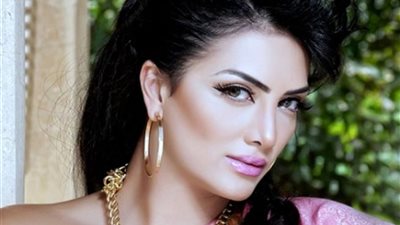 شاهد.. حورية فرغلي ونجوم مسلسل “ياسمينا” خلال التصوير (صور)