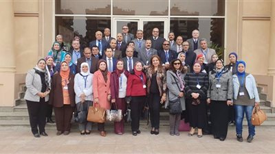 بعد واقعة الرشوة بكلية التجارة.. عمداء ووكلاء “حلوان” في دورة “النزاهة والشفافية” بالرقابة الإدارية