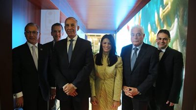 رانيا المشاط تفتتح الجناح المصري في بورصة برلين للسياحة (صور)