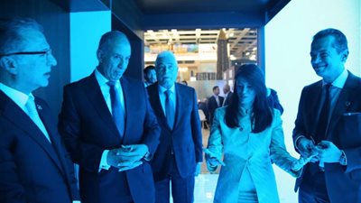 رانيا المشاط تتفقد جناح مصر للطيران ببورصة برلين الدولية للسياحة