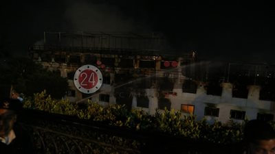 شرارة من المطبخ.. التفسير المبدئي وراء حريق مركب المعادي (صور)