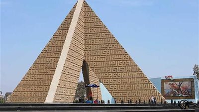 “الدفاع والداخلية” يحتفلون بيوم الشهيد ويضعون أكاليل الزهور على قبر الجندي المجهول بالمحافظات