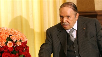 الرئيس الجزائري بوتفليقة ينهي أعمال اللجنة الوطنية للانتخابات