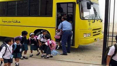 عمرو أديب عن حبس سائقي حافلات مدرسية بسبب تعاطي المخدرات: “اضرب ومتخفش”