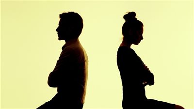 مش شبهي.. زوج يرفض إثبات نسب طفله والأم تقاضيه