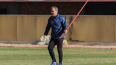 لاسارتي يذاكر الزمالك بالفيديو.. والأهلي يعود للتدريبات الأربعاء