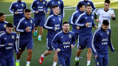 الاتحاد الأرجنتيني يكشف عن قميص منتخب التانجو الجديد (صور)