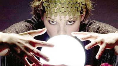 اعتقال “عرافة” تستغل الفتيات الباحثات عن الزواج