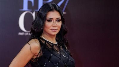 “فرقعوا فى وشها”.. شاهد كيف احتفلن بنات رانيا يوسف بعيد الأم أثناء التصوير! (فيديو)