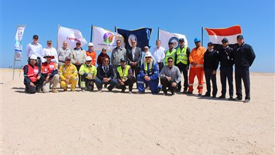 تدريب على مواجهة تسريب البترول الخام من ناقلة عملاقة بالغردقة