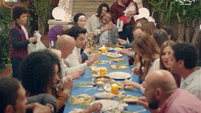تطبيق فكرة “عيد العيلة” بعد طرحها بالحلقة الأخيرة من أبو العروسة (صور)