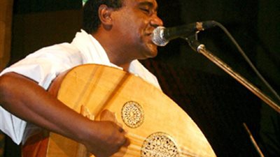 كرم مراد يغني نعناع الجنينة الأصلية مع قصواء الخلالي |فيديو