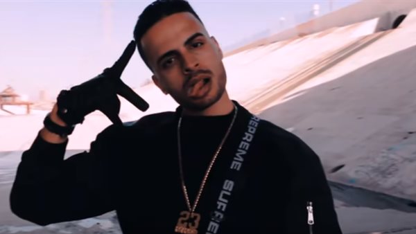 شادي سرور يسخر من