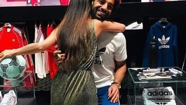 محمد صلاح والفنانة