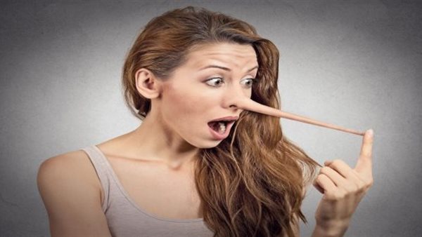 كذبة إبريل ولغة الجسد