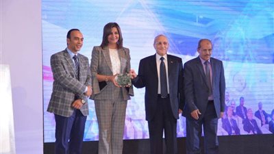 بعد «تابليت» التربية و التعليم.. إنتاج أول حاسب تعليمي مصري