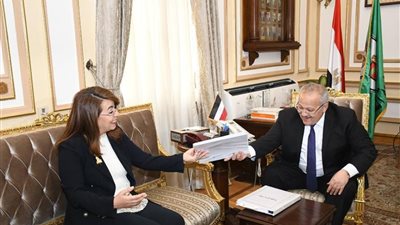 جامعة القاهرة تبحث تنفيذ مشروع “مودة” وحملة الكشف عن المخدرات