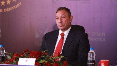 رئيس الأهلي يطلب تقريرًا عاجلًا عن أحداث كرة الماء.. ويهدد بعقوبات قاسية