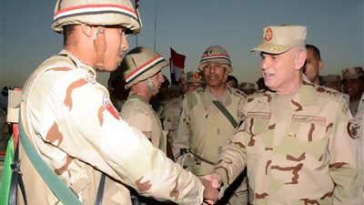 رئيس الأركان يشهد المرحلة الختامية للمناورة “بدر 2019”